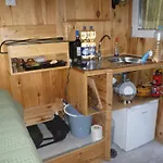 Bauwagen Schorfheide Supergut Isoliert Ganzjaehrig Nutzbar Apartmán *